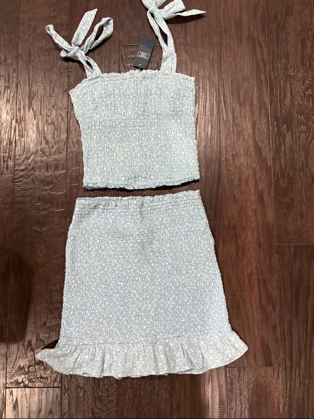Abercrombie and Fitch 2 piece skirt set. Light blue with white detail